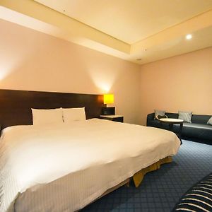 Standard Double Room No Window